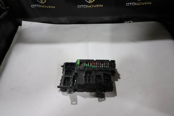 FORD CUSTOM 300 L 155 PS ÇIKMA PARÇA  2020 SIFIR SİGORTA KUTUSU